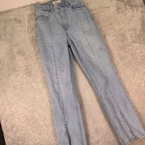 Abercrombie Women's '90s Straight Ultra High Rise‎ Jeans Light Wash Size 27/4R
